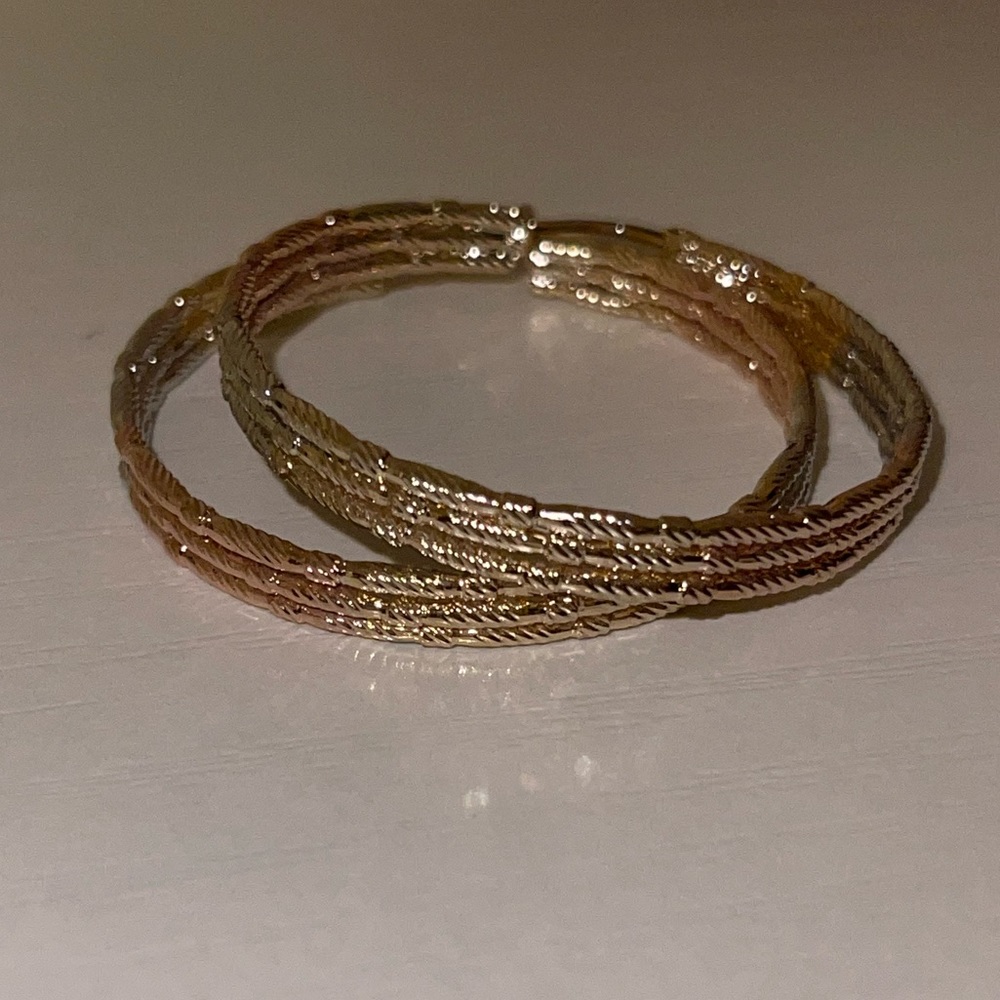 Medium size Gold Plated Hoop earrings. Multicolored.